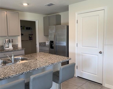 2907 Rock Sound Street - Photo Thumbnail 35