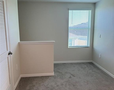 2907 Rock Sound Street - Photo Thumbnail 20