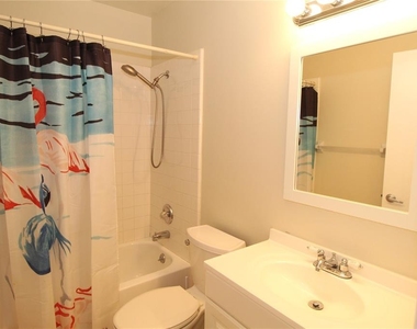 2201 Holkham Place - Photo Thumbnail 21