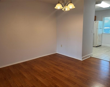 11428 Bay Street Ne - Photo Thumbnail 3