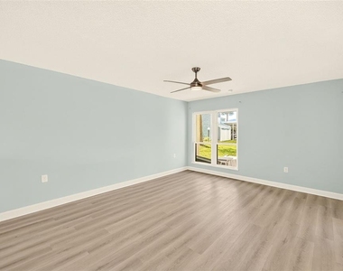1 Windrush Boulevard - Photo Thumbnail 5