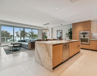 1020 Sunset Point Road - Photo Thumbnail 29