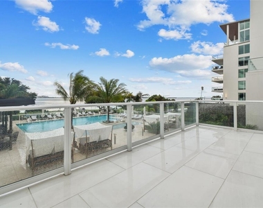 1020 Sunset Point Road - Photo Thumbnail 56