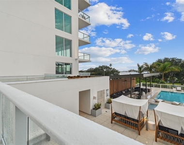 1020 Sunset Point Road - Photo Thumbnail 58