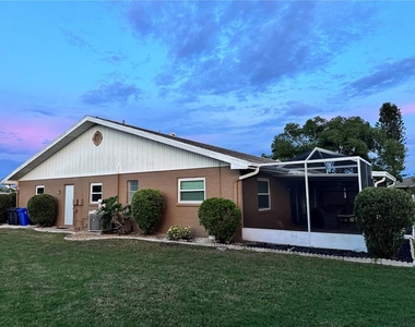 1008 Yellowbird Place - Photo Thumbnail 4