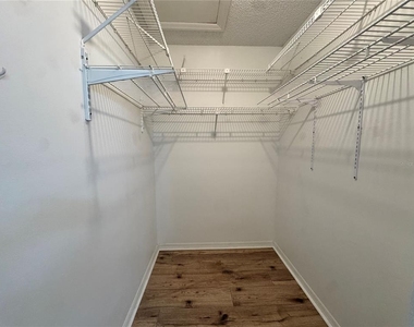 1008 Yellowbird Place - Photo Thumbnail 18