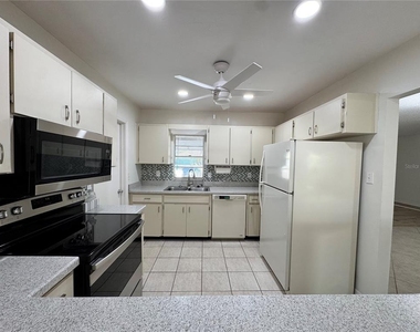 1008 Yellowbird Place - Photo Thumbnail 10