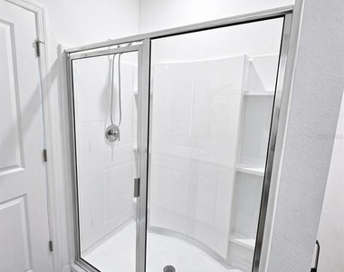 11207 Fieldstone Drive - Photo Thumbnail 14