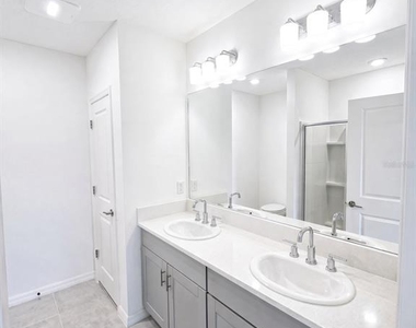 11207 Fieldstone Drive - Photo Thumbnail 13