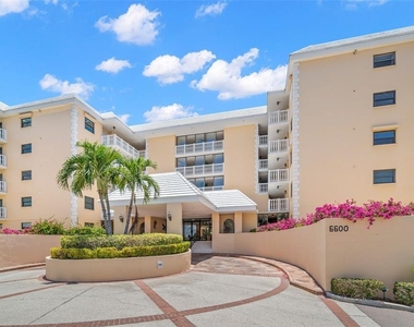 6600 Sunset Way - Photo Thumbnail 4