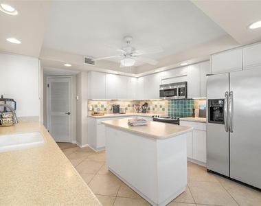 6600 Sunset Way - Photo Thumbnail 14