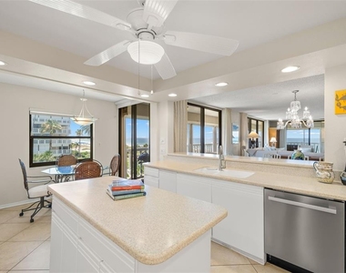 6600 Sunset Way - Photo Thumbnail 12