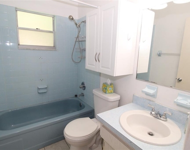 707 Huxley Place - Photo Thumbnail 16