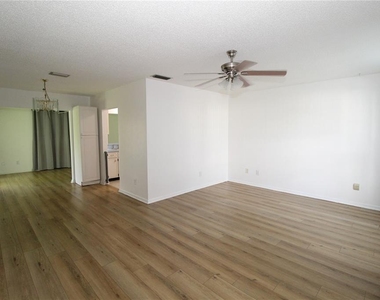 707 Huxley Place - Photo Thumbnail 1