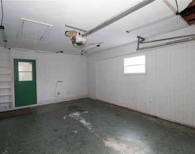 707 Huxley Place - Photo Thumbnail 19