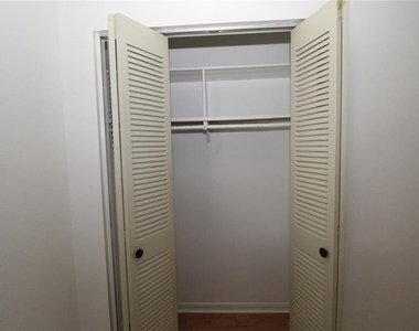707 Huxley Place - Photo Thumbnail 15