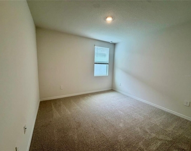 5013 Kaia Avenue - Photo Thumbnail 6