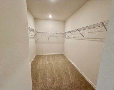 5013 Kaia Avenue - Photo Thumbnail 26