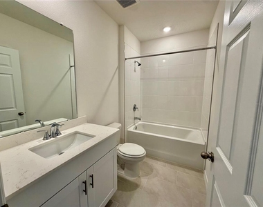 5013 Kaia Avenue - Photo Thumbnail 9