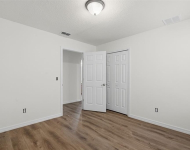 6310 Golden Dewdrop Trail - Photo Thumbnail 27