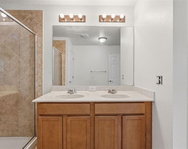 6310 Golden Dewdrop Trail - Photo Thumbnail 36