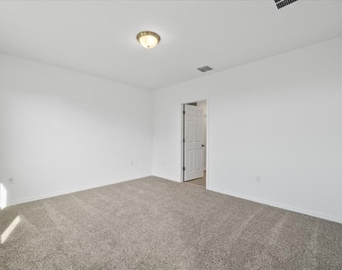 2702 San Marco Way - Photo Thumbnail 21