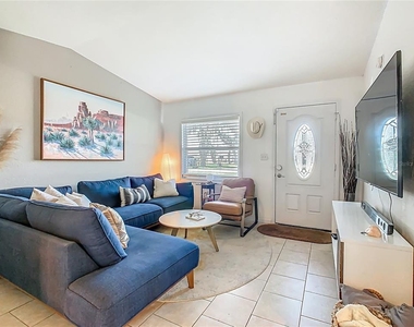 218 Oakview Avenue - Photo Thumbnail 11