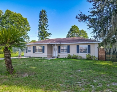 218 Oakview Avenue - Photo Thumbnail 1
