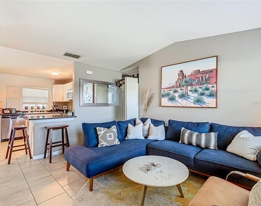 218 Oakview Avenue - Photo Thumbnail 12