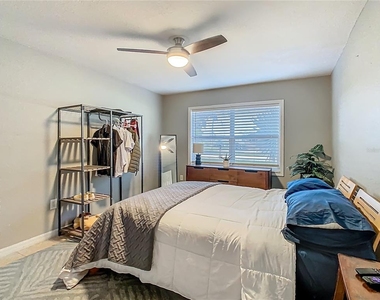 218 Oakview Avenue - Photo Thumbnail 31