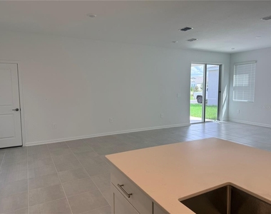 3267 Zuni Road - Photo Thumbnail 12