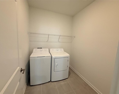 3267 Zuni Road - Photo Thumbnail 10