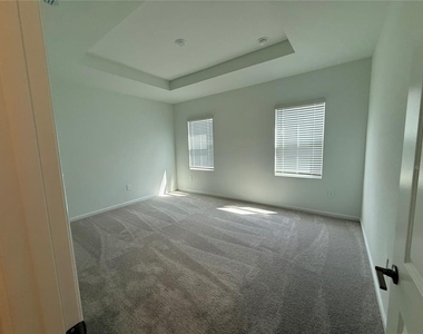3267 Zuni Road - Photo Thumbnail 8