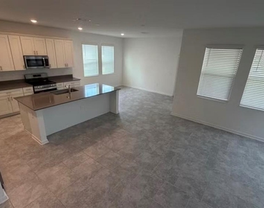 2152 Sweet Honey Lane - Photo Thumbnail 33