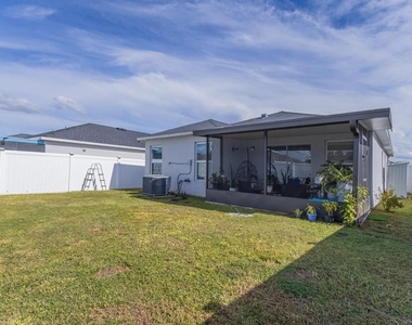 4744 Glencrest Loop - Photo Thumbnail 13