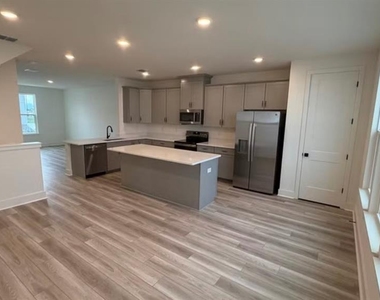 15069 Groveside Road - Photo Thumbnail 10