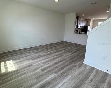 15069 Groveside Road - Photo Thumbnail 5