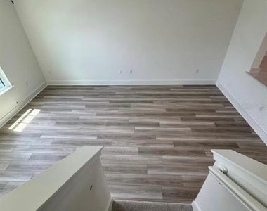 15069 Groveside Road - Photo Thumbnail 6