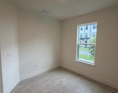 15069 Groveside Road - Photo Thumbnail 28