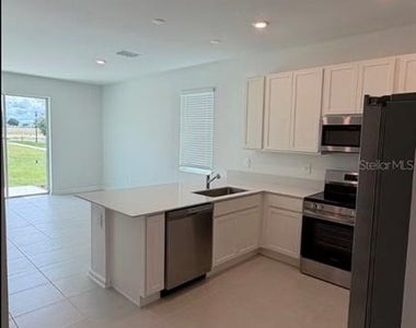 5852 Energy Way - Photo Thumbnail 13