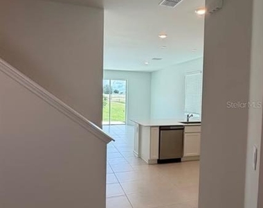 5852 Energy Way - Photo Thumbnail 12