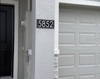 5852 Energy Way - Photo Thumbnail 7