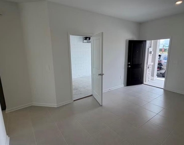 5852 Energy Way - Photo Thumbnail 9