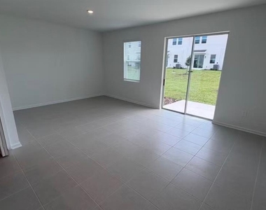 5852 Energy Way - Photo Thumbnail 21