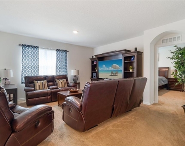 1451 Taos Avenue - Photo Thumbnail 4