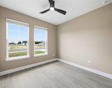 2108 River Hawk Loop - Photo Thumbnail 15
