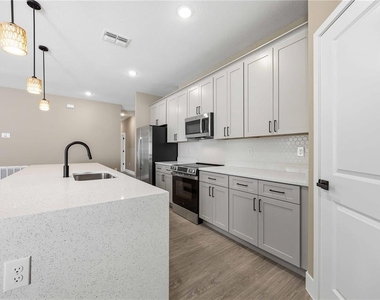2108 River Hawk Loop - Photo Thumbnail 13