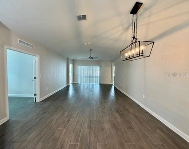 5671 Wood Bridge Place - Photo Thumbnail 10