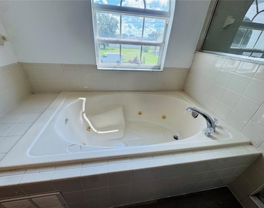 566 Eagle Court - Photo Thumbnail 14