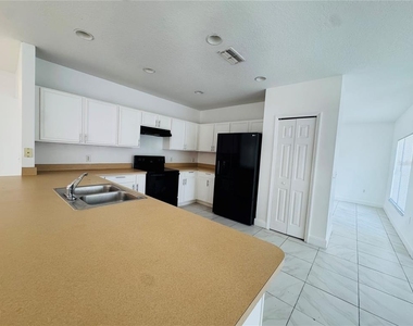 566 Eagle Court - Photo Thumbnail 5